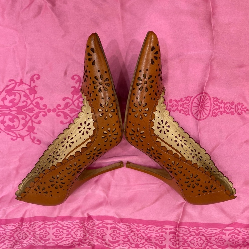 Kate Spade Lana laser cut floral leather Pump Size 9B - Picture 3 of 6